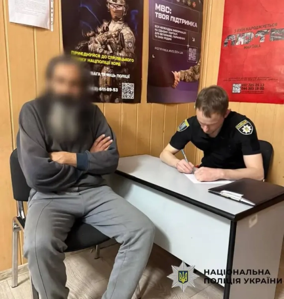 Київські правоохоронці покарали “голого” хулігана на Хрещатику