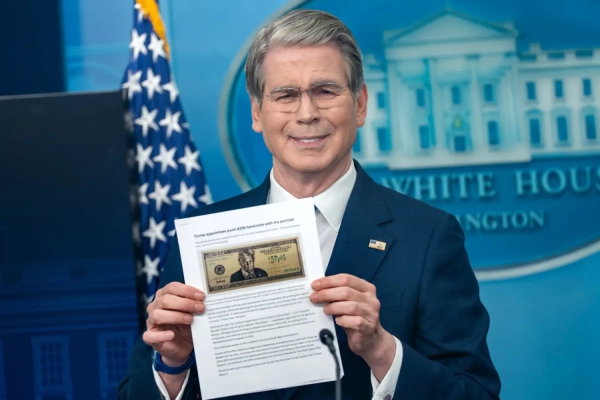 Міністр фінансів США підтримав ідею купюри в 250 доларів із зображенням Трампа