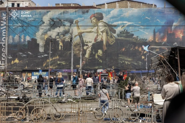 Руйнування у Києві після атаки: постраждали Український дім та Музей Чорнобиля