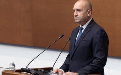 Проросійський Румен Радев очолив уряд Болгарії