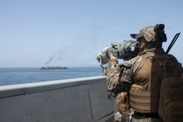 Транзит через Ормузьку протоку зростає завдяки підтримці США та надіям на перемир’я - ЗМІ