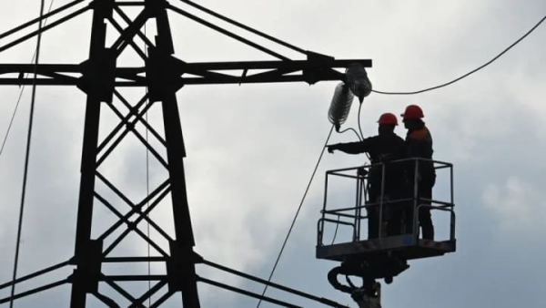 В Україні через обстріли та негоду зафіксовано перебої з електропостачанням у низці областей - Міненерго