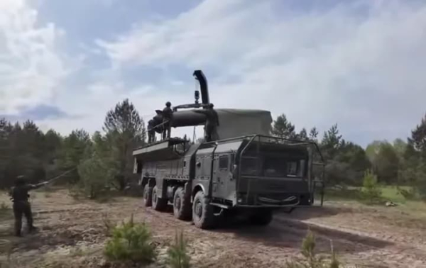 росія показала кадри доставки ядерних боєприпасів до білорусі