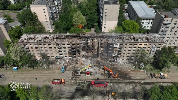 ДСНС показала, як зараз виглядає місце удару рф у Києві