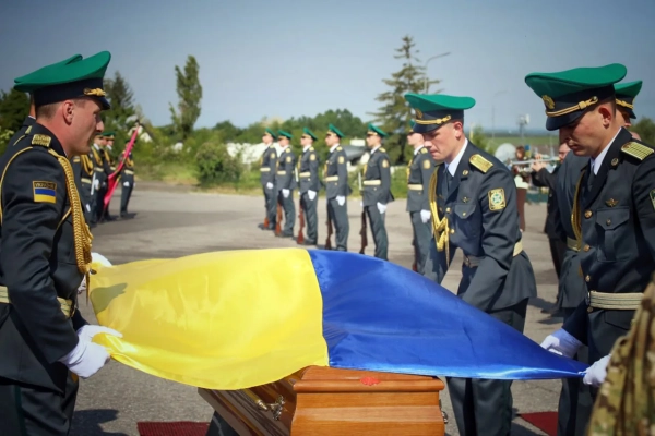 Перепоховали прах лідера ОУН Андрія Мельника та його дружини в Україні