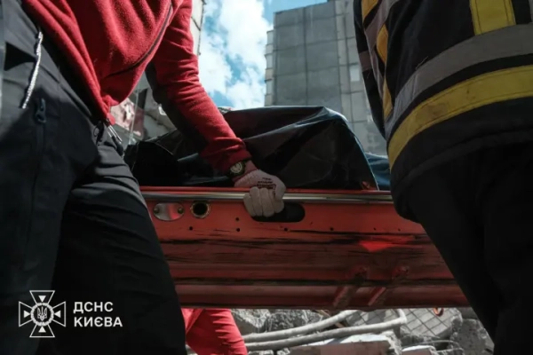 Кількість загиблих у результаті масованої атаки рф на Київ зросла до восьми