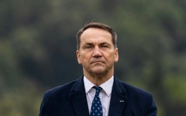 Сікорський побачив ознаки підготовки Росії до нової війни