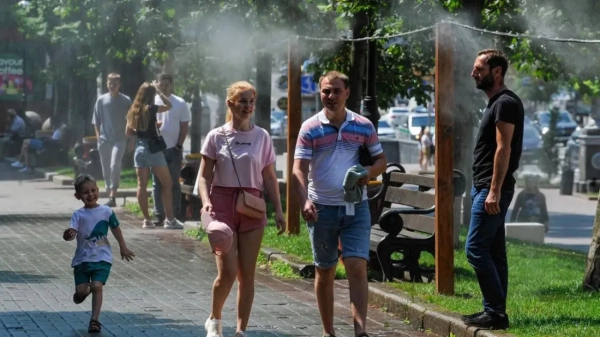 Спека вдаряє по здоров’ю: розпізнай симптоми теплового удару та дізнайся поради лікарів