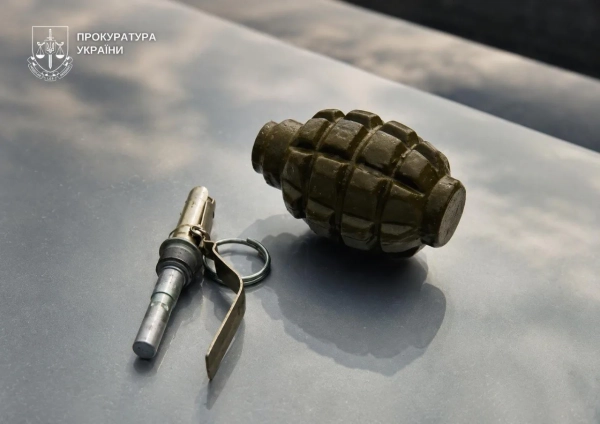 У Києві підозрюваний у справі про нарколабораторії погрожував гранатою під час обшуку