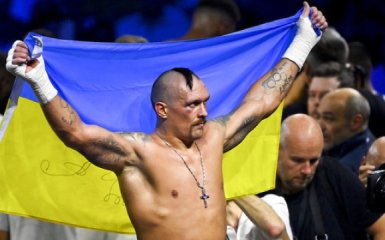 Усик несподівано зрікся всіх своїх чемпіонських титулів