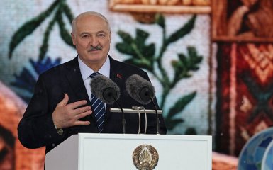 Лукашенко цинічно заявив про готовність Білорусі до “цивілізованого діалогу” з Україною