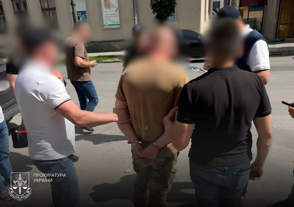 ТЦК на Тернопільщині: посадовець продавав “звільнення” від розшуку, його впіймали&hellip;