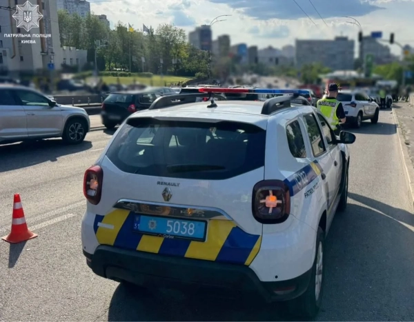 Mercedes врізався у столичний підземний перехід: є жертви&hellip;