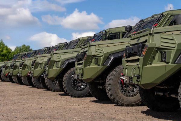 Україна отримала перші 13 броньованих авто для порятунку поранених
