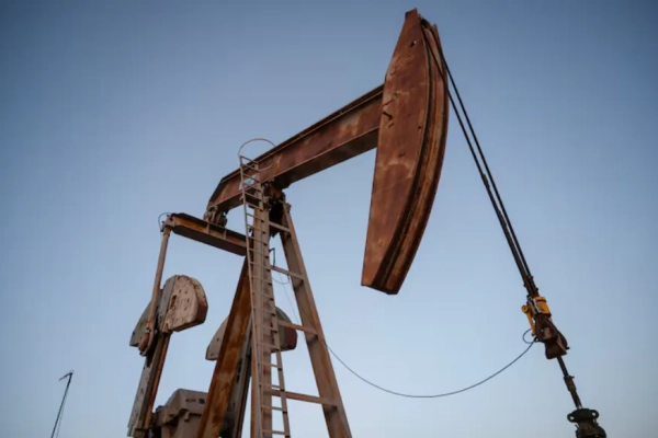 Нафта стрімко дешевшає: США та Іран на шляху до угоди