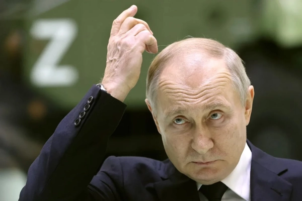 путін у кремлі зібрав нараду через "удар по Старобільську" і знову пригрозив Україні "невідворотним" покаранням
