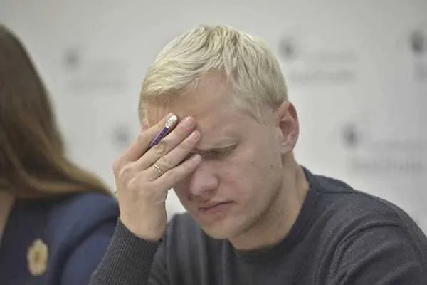 Громадський діяч за кермом: правоохоронці розслідують законність списання з військового обліку