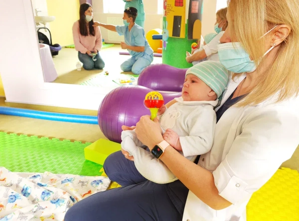 Виявимо та подолаємо затримки розвитку немовлят: дієві кроки для батьків