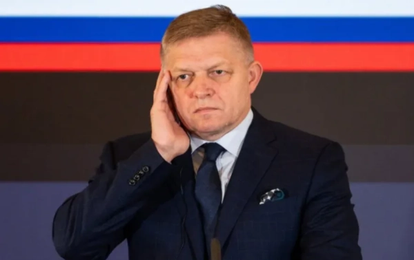 Словаччина не приєднається до “коаліції охочих”: Фіцо спростовує заяви посольства Франції