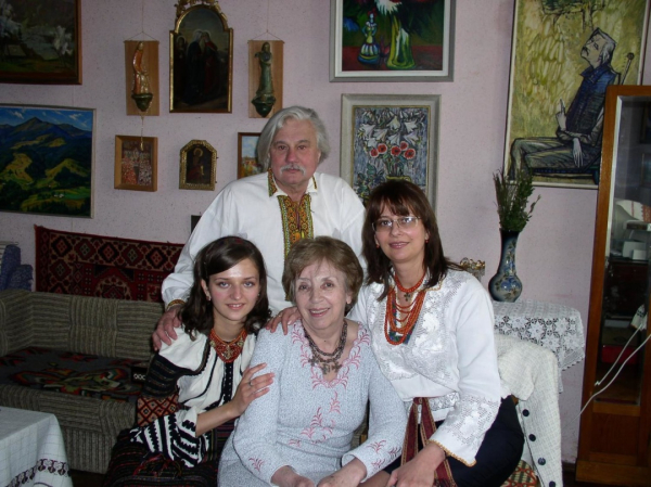 Ігор та Ірина Калинець із донькою Звениславою Ігор та Ірина Калинець із донькою Звениславою
