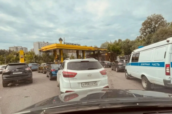 Росія перенаправляє бензин до столиці, залишаючи регіони без пального