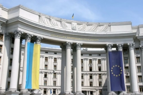 Україна вимагає від судноплавців зупинити рейси до російських портів Чорного моря