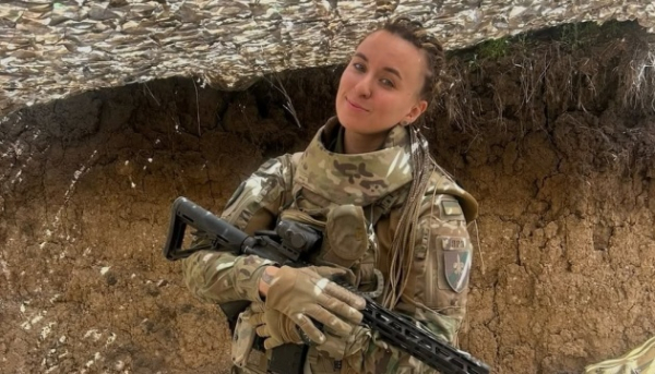 Ярина Чорногуз оголосила про вихід своєї першої прозової збірки, що висвітлює досвід жінок в умовах війни.