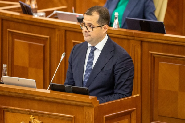 Парламент Молдови довірив формування уряду Василе Тофану: деталі нового кабінету