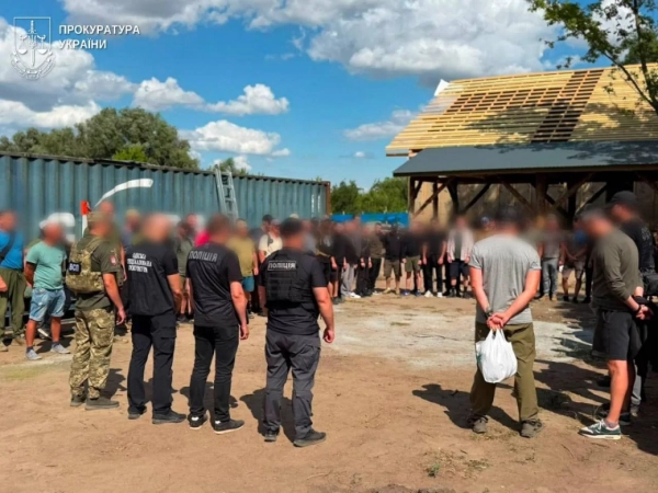 На Одещині: Як майора спіймали на будівництві власного маєтку коштом військових