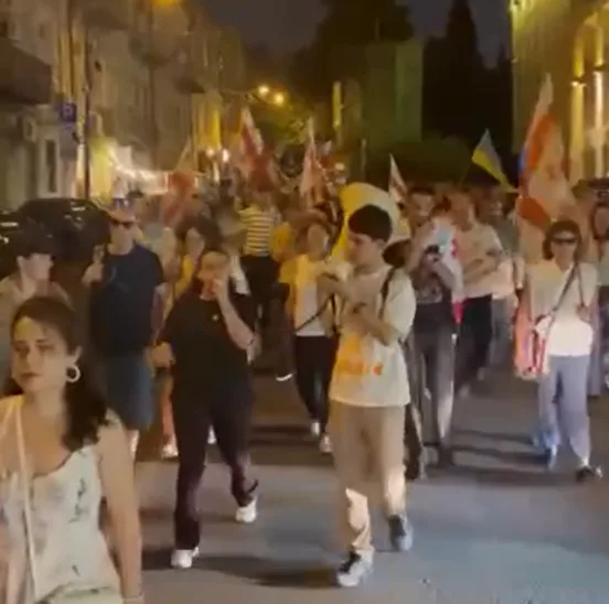 Активісти у Грузії вимагають свободи для чоловіка, який відкрито висловився проти російського вторгнення.