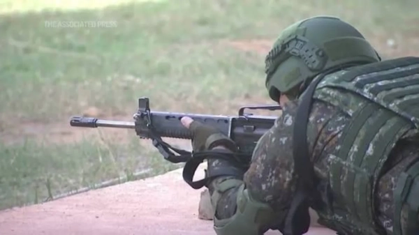 Тайвань повертає “антикомуністичні” тренування для майбутніх офіцерів