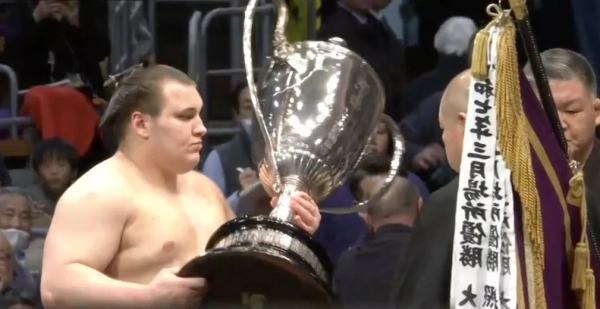 Явгусишин здобув третій Кубок імператора: український силач підкорив Японію