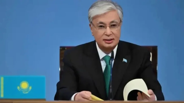 Токаєв закликає Путіна: “Заморозьте війну” за Стамбульською формулою