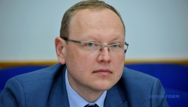 «Постмодерний більшовизм»: політолог: кадрові рішення у війську не повинні залежати від протестів