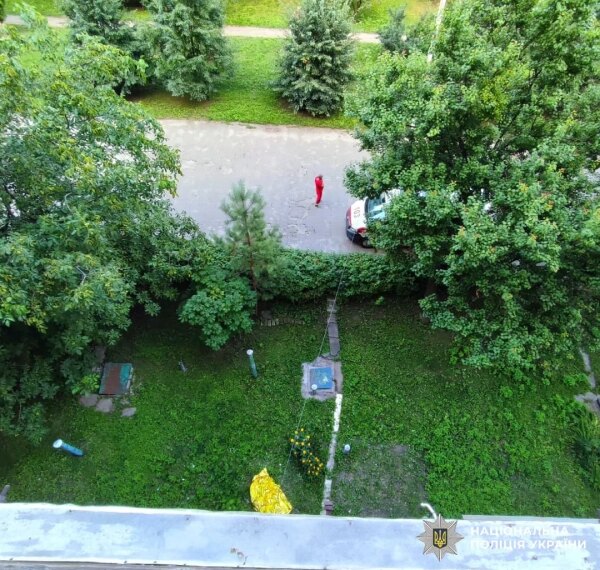 Харків: Дитина випала з вікна п’ятого поверху, трагедія сталася внаслідок нещасного випадку