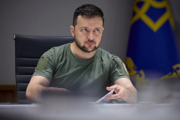 Оточення Путіна визнає: тільки він тримає Україну у війні