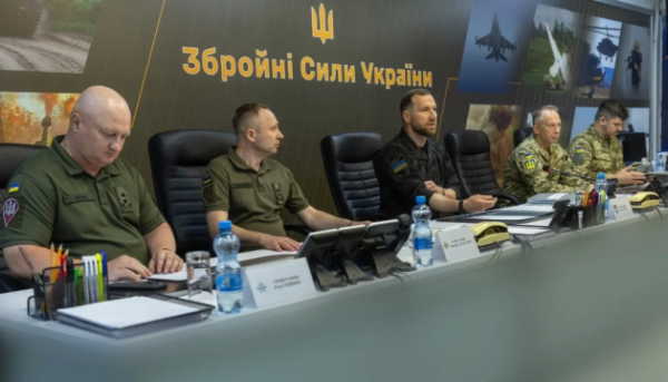 Хмара ознайомив керівництво Генштабу з Драпатим та Скибюком.