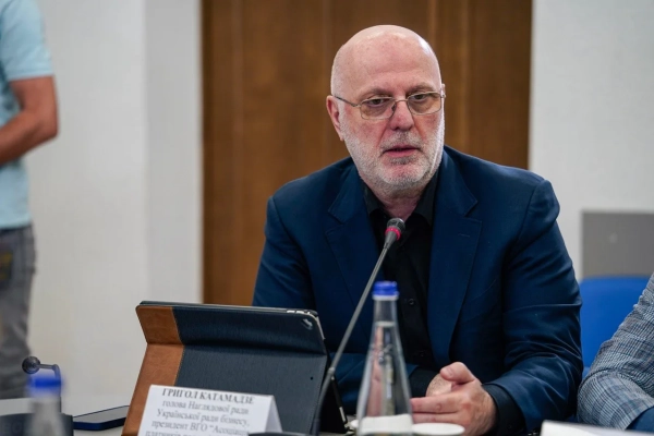 Авіагалузь України на межі знищення: Катамадзе закликає державу до діалогу