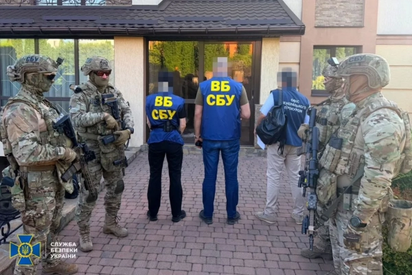 Голова Хмельницької ОВА: як чиновник “відмивав” кошти на дорожньому ремонті