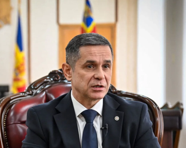 Міністр оборони Молдови відмовився відповідати російською: чому це важливо
