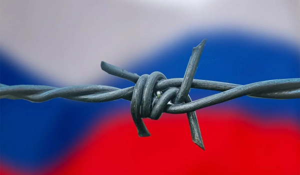 ЄС завдав нового удару: хто потрапив під санкції через агресію РФ проти України