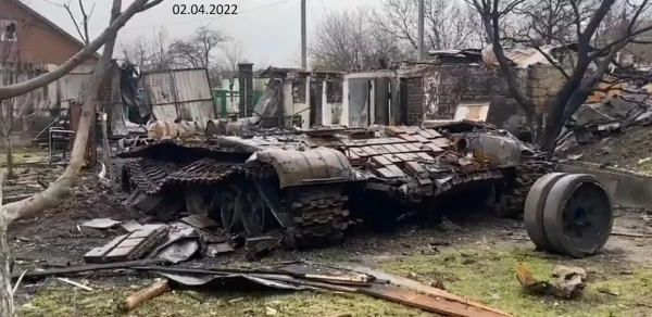 Знищений Т-72Б на початку війни