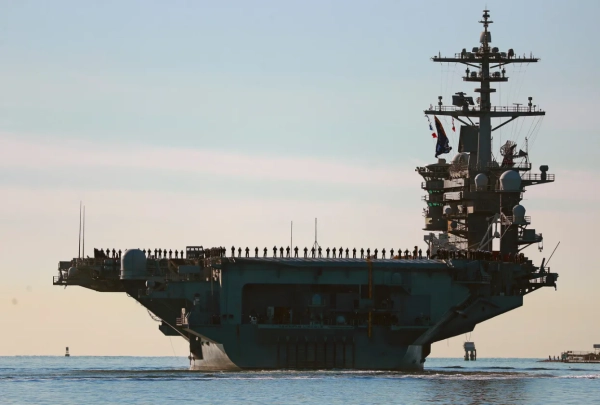 США перекидають авіаносець USS George Washington на Близький Схід, замінюючи USS Abraham Lincoln