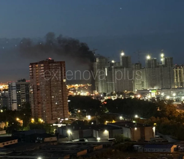 Масована атака дронів на Москву: пожежі охопили цивільні об’єкти