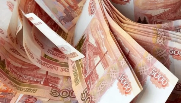 Росія: липневе падіння економіки поглиблюється — видобуток, попит та інвестиції стрімко знижуються.