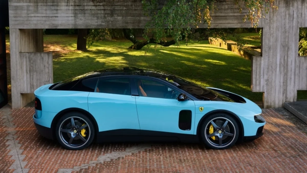 Ferrari продала свій перший електромобіль за рекордні $40 мільйонів на аукціоні
