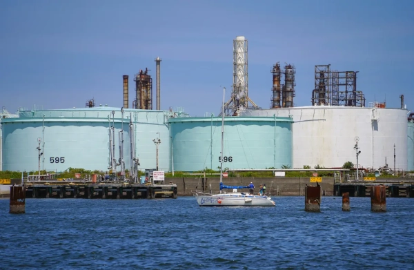 Нафта Brent підскочила на 1,6% майже до $90 за барель через загострення на Близькому Сході