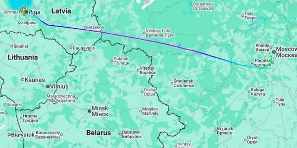 Російська авіація зафіксувала американський військовий борт у небі над Москвою
