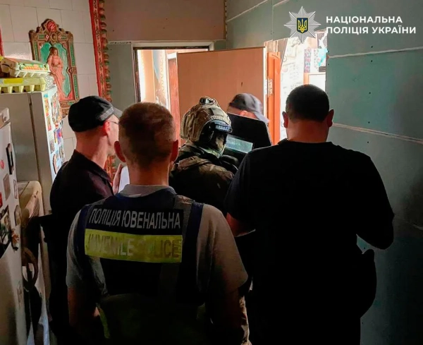Нападники з Подолу: затримано двох неповнолітніх, що знущалися з жінок