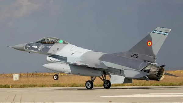 Румунські F-16 злетіли на перехоплення: дрони РФ залетіли в повітряний простір